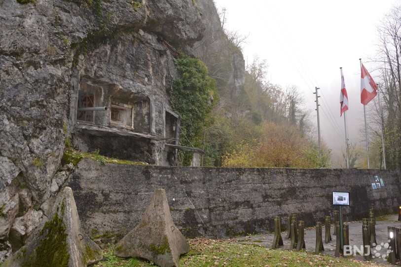 La position fortifiée Vorbourg - Soyhières se compose de plusieurs fortins.