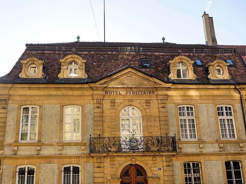 La justice neuchâteloise - ici, le siège du parquet général - a saisi les bulletins de vote.
