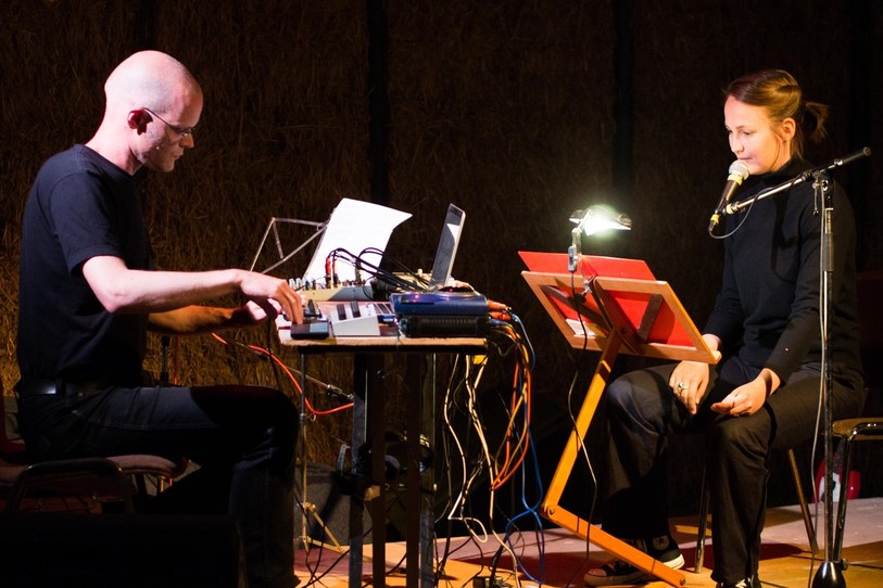 Butterland: l’auteure Regina Dürig et le musicien Christian Müller (photo: Arnold Haberl)