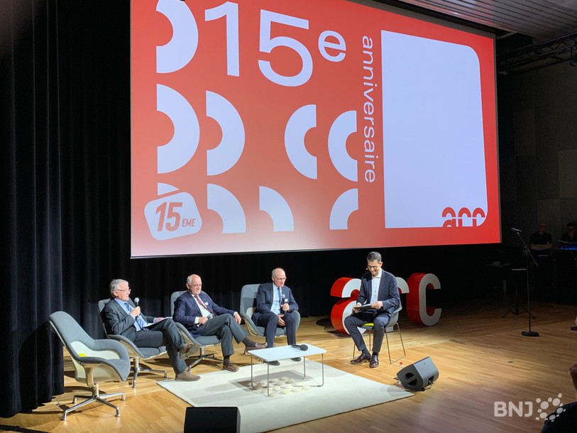 Claude Hêche, Thierry Béguin et Mario Annoni (de g. à dr.) se sont plongés dans leurs souvenirs en compagnie de David Berger.