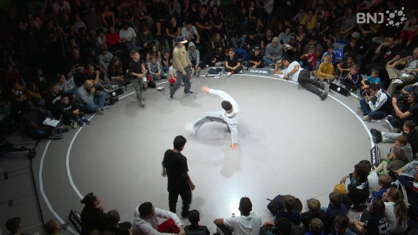 Seize danseurs régionaux et internationaux se sont affrontés sur la piste.