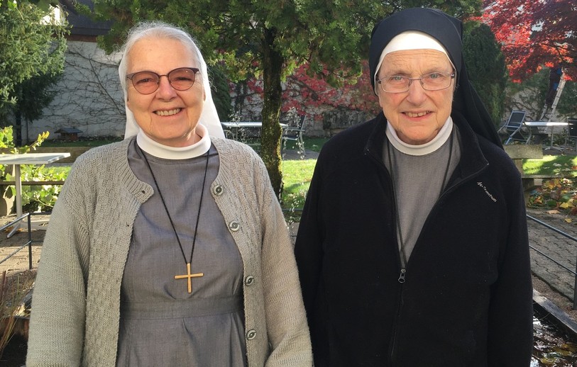 Soeurs Marie-Benoît et Marie-Nicolas ont été infirmières, puis ont rendu visite bénévolement aux résidents du Foyer pour personnes âgées de St-Ursanne pendant de nombreuses années (photo : Equipe pastorale de St-Ursanne).