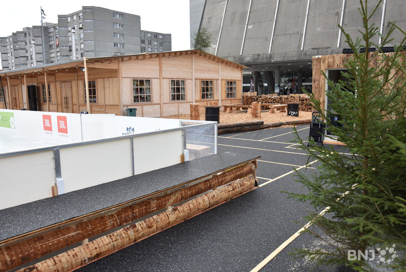 Le bâtiment pour la restauration.