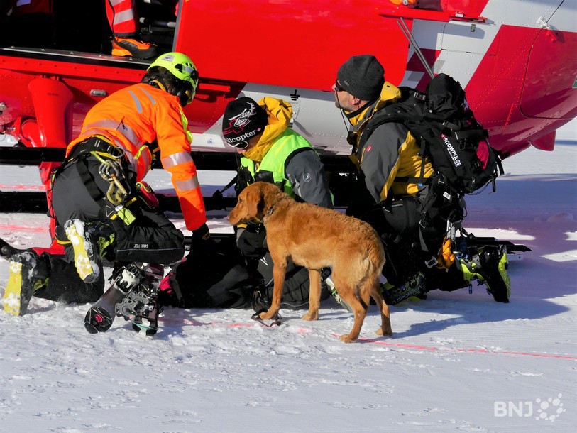 Sauvetage avalanche - REGA et Secours Alpin Suisse