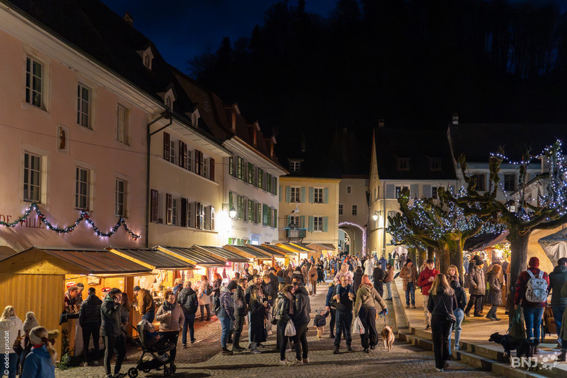 Le Marché de Noël de St-Ursanne s'est tenu durant tout le week-end. (Photo : Cédric Prudat/archives).