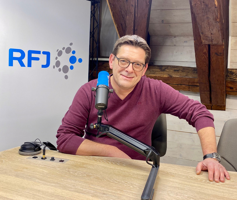 Jean-Yves Gentil a tenu l'antenne de RFJ le 26 décembre 1999 pour informer la population après le passage de Lothar.