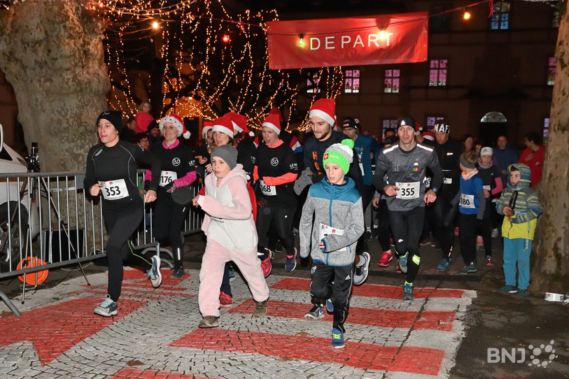 Une corrida folklorique de 4,2 km a également été mise sur pied par les organisateurs (photo : Georges Henz).