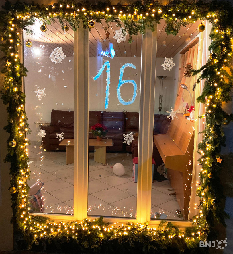 La fenêtre décorée de Catherine et Alain Hulmann.