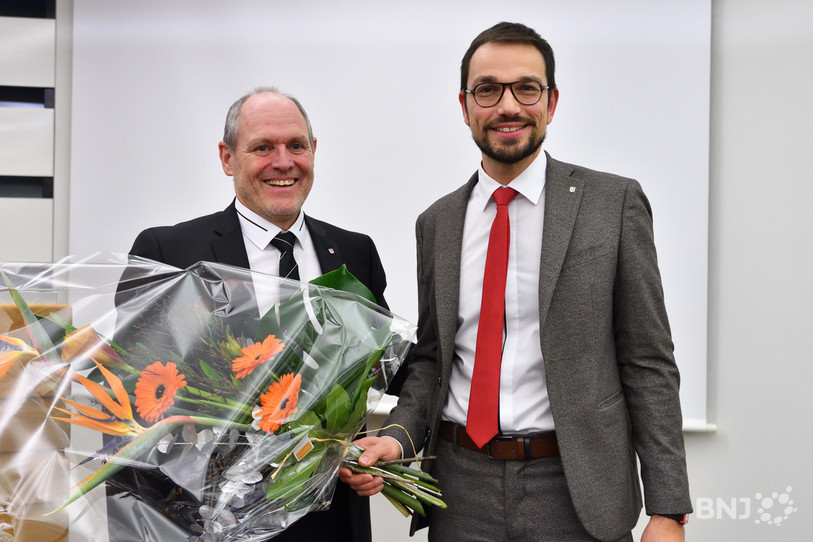 Eric Dobler (à gauche) et Martial Courtet ont été à l’honneur vendredi au Parlement. (Photo : Georges Henz)
