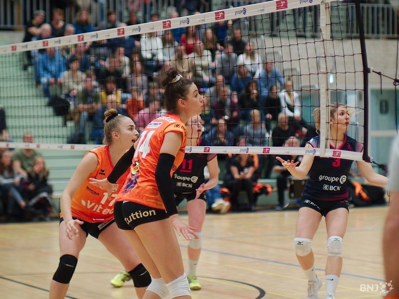 Les filles du NUC devront prendre leur mal en patience avant de disputer leur demi-finale de play-off. (Photo: archives)
