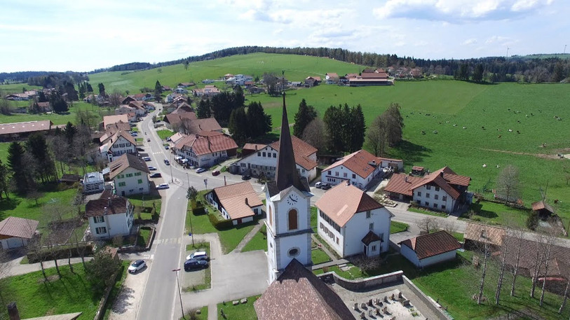 Les élections complémentaires d'un maire à Lajoux sont reportées. (Photo : juranets.ch)