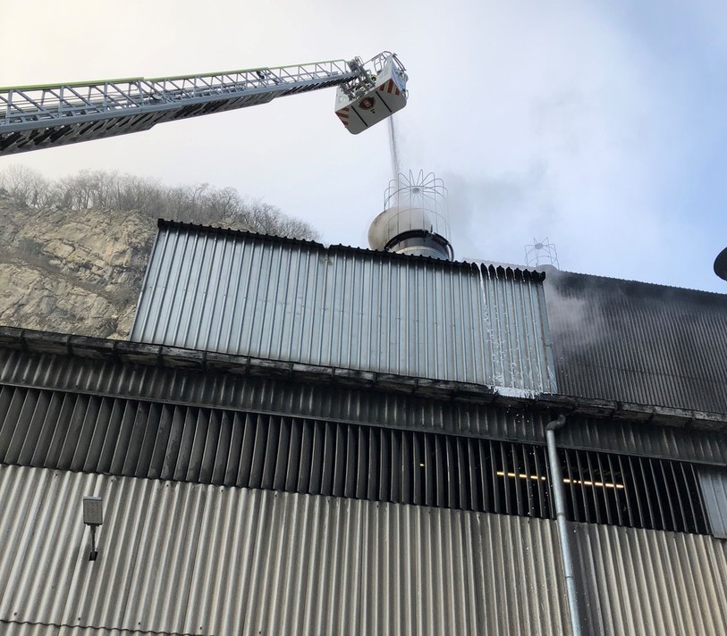 Les pompiers ont mené une intervention préventive à la suite de l'incident survenu à la cimenterie Vigier, à Péry.