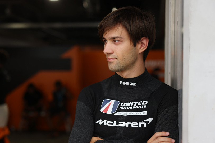 Grégoire Saucy et ses coéquipiers montent sur la boîte dès la première course de la saison en Championnat d'Europe. (Photo archives: United Autosports)