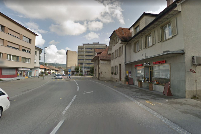 L'accident qui s'est produit lundi sur la route principale a fait deux blessées. (Photo : Google maps)