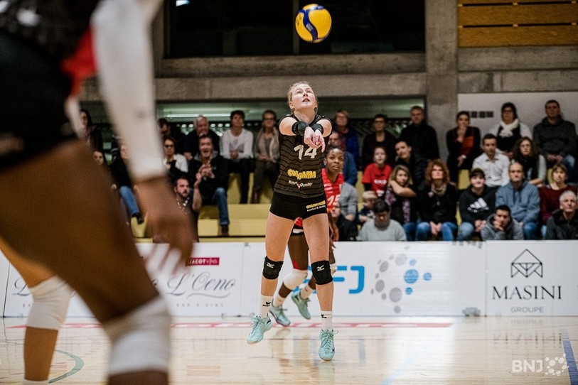 Manon Nicolet et ses coéquipières n'ont pas glissé sur la peau de banane samedi à Genève. (Photo : archives)
