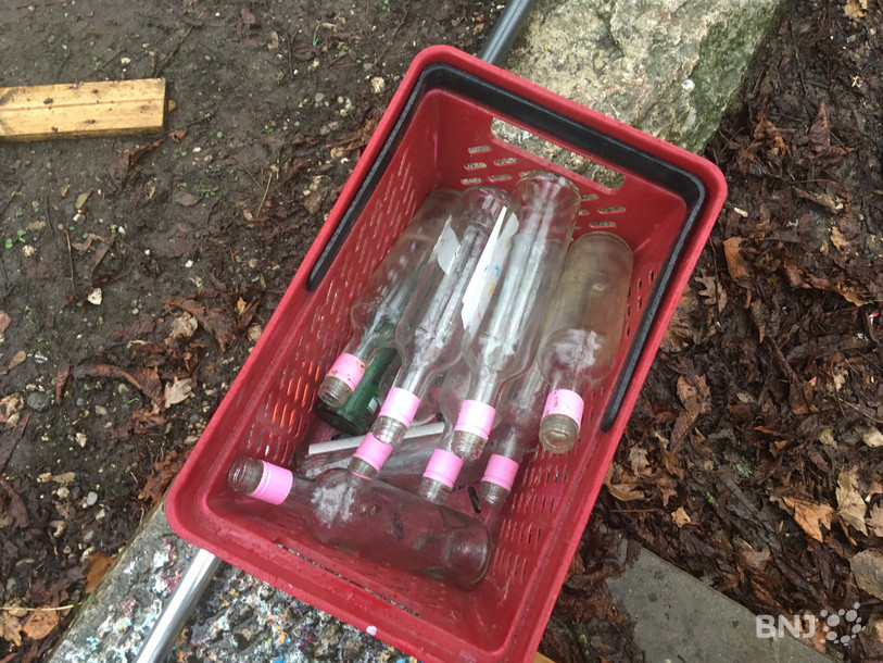 Le mystères des bouteilles de rosé dans la Suze reste à ce jour inexpliqué.