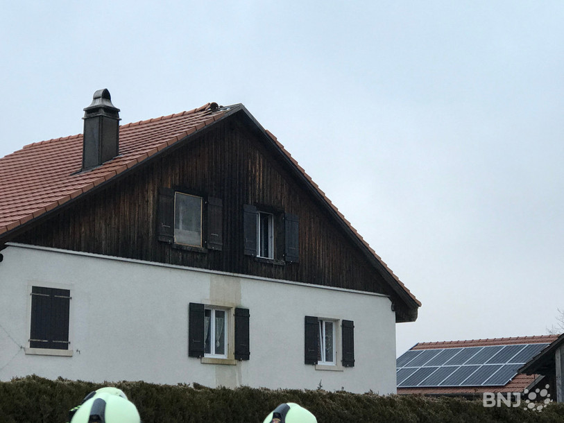 Le feu s'est déclaré au premier étage d'une maison familiale.