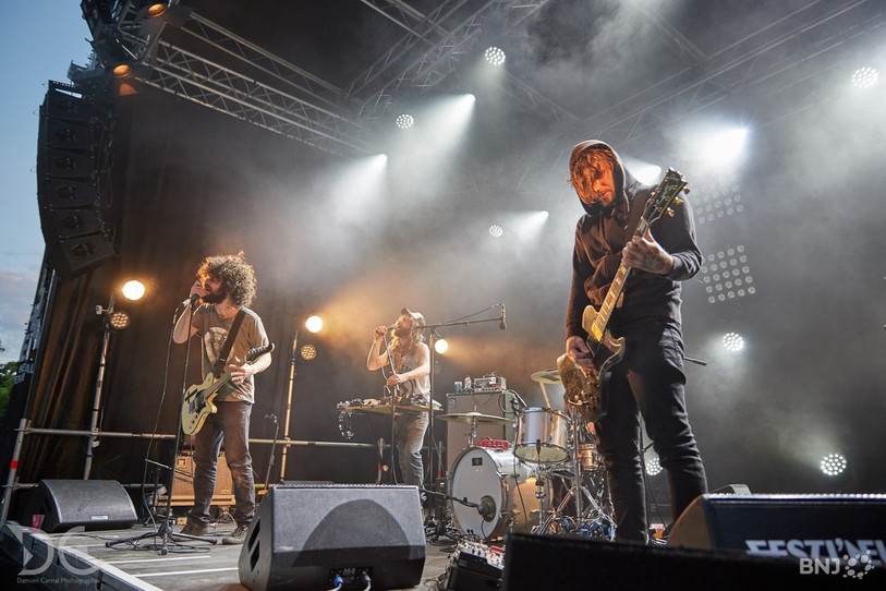Le guitariste Jona Nido (à droite de l'image) remporte le Prix des musiques actuelles 2022. (photo: archives Damien Carnal).