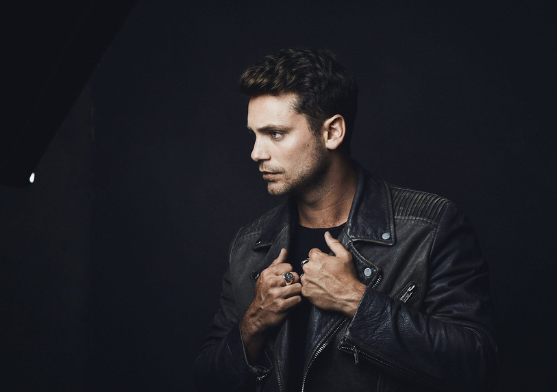Le chanteur Bastian Baker foulera les planches du Lakelive Festival à Bienne lors de la Swiss Night. (Photo: bastianbaker.com)