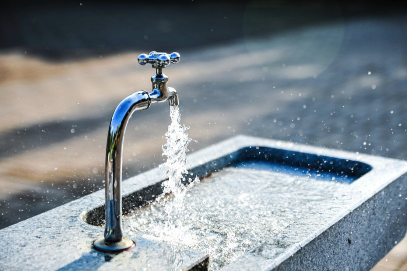 La population est appelée à économiser l'eau en Ajoie et dans le Clos du Doubs. (Photo d'illustration libre de droits).