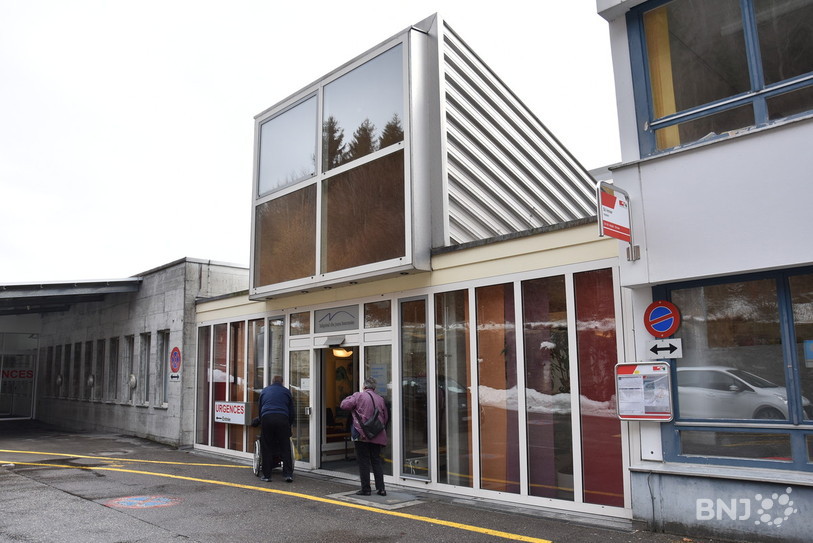 L'hôpital du Jura bernois (ici le site de St-Imier) est désormais détenu majoritaire par Swiss Medical Network. (Photo : archives)