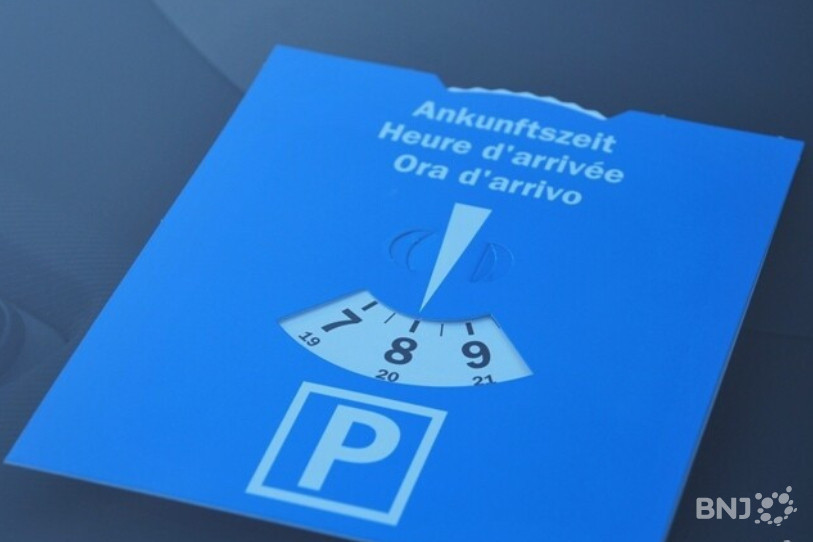 La Ville de La Chaux-de-Fonds va étendre sa zone bleue pour améliorer son budget.  (Photo : archives)