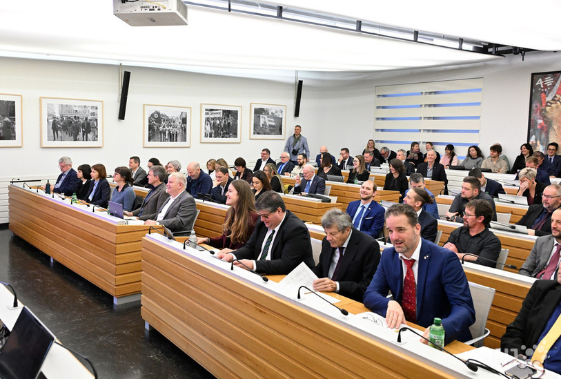 Le Parlement jurassien de la législature 2026-2030 s'est réuni pour la première fois jeudi matin à Delémont. (Photo : Georges Henz).