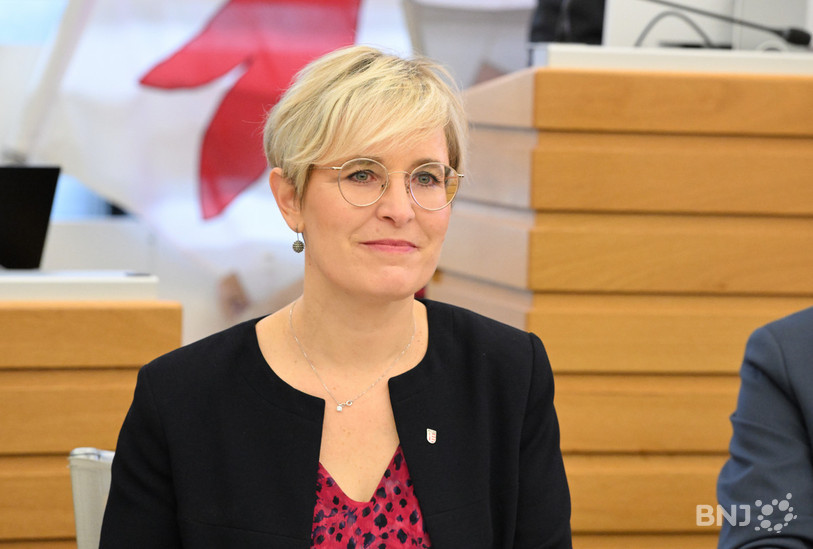 Par la voix de sa présidente Rosalie Beuret Siess, l’exécutif jurassien a fermement réagi à la suite de récents faits divers. Ceux-ci ont mis en évidence des propos sexistes et de mauvais goût tenus lors de certaines fêtes dans le Jura.