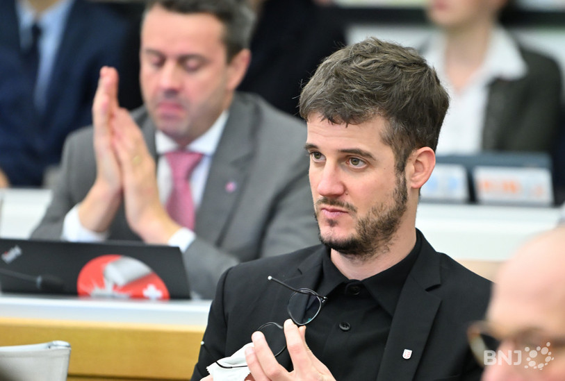 Le député du Centre Gauthier Corbat souhaite voir apparaître un prélèvement des impôts directement sur le salaire. (Photo : Georges Henz).