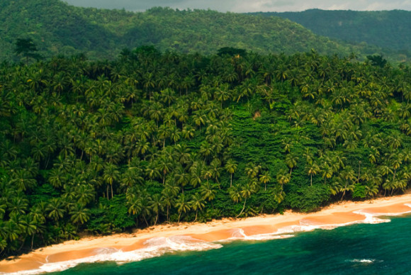 Sao Tomé-et-Principe est composé de deux îles au large des côtes du Gabon.