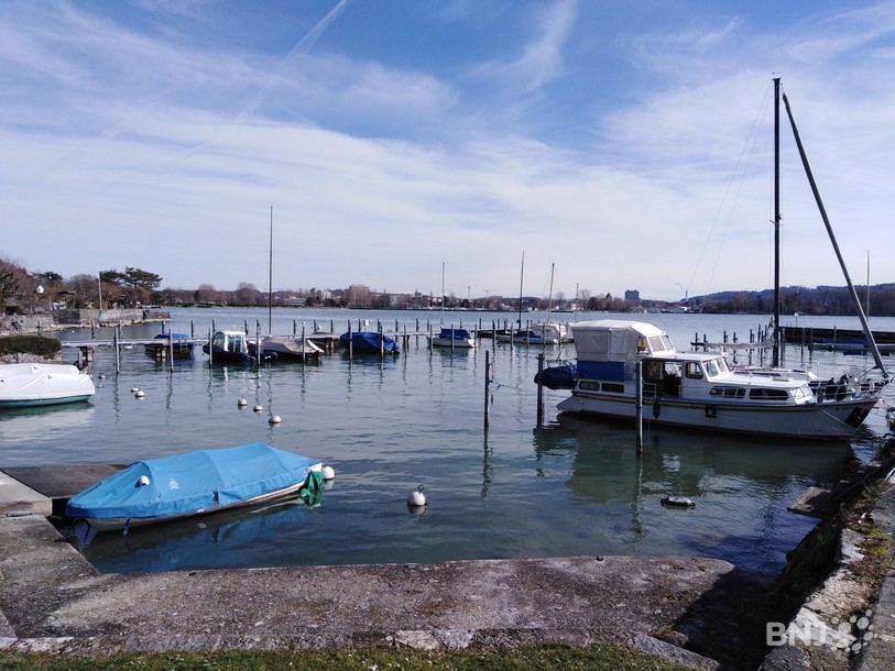 Les autorités de Bienne et Nidau veulent éviter un afflux de personnes sur les bords du lac de Bienne.