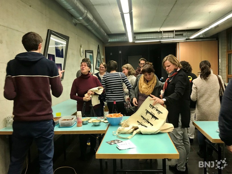 Les participants au défi zéro déchet se sont retrouvés autour d'un verre pour faire le bilan de ces cinq mois.