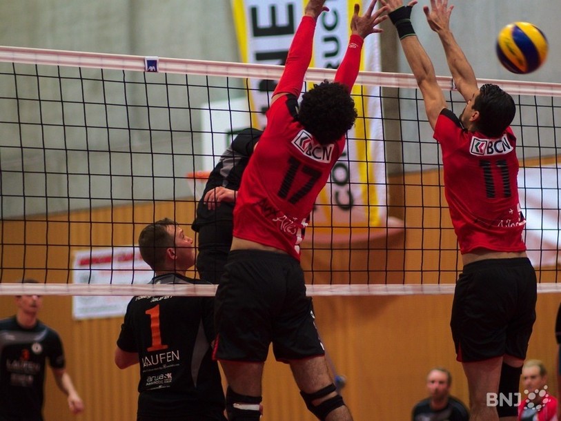 Après une première partie de match solide, Colombier Volley a du laisser filer son adversaire. (Photo archives)