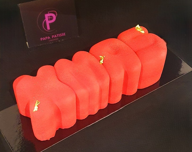 Un exemple de bûche moderne et design de Papa Pâtisse. (Photo : Papa Pâtisse)