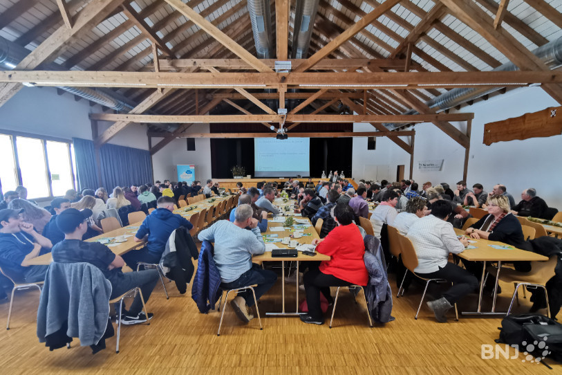 La Chambre d'agriculture du Jura bernois a tenu ses assises annuelles au battoir de Diesse.