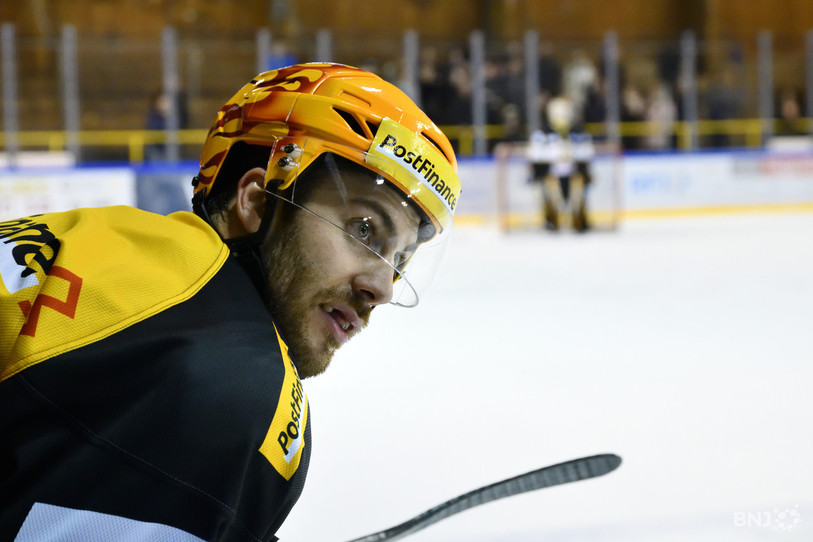 Philip-Michaël Devos a le regard teinté d'incertitude quant à la tenue des demi-finales de play-off de Swiss League.