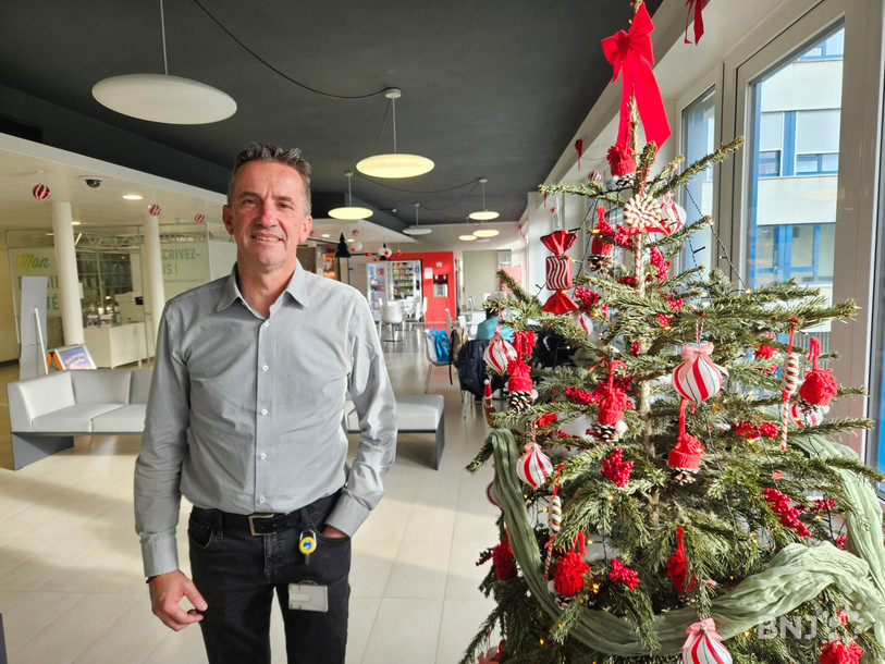 Pascal Schmitt, directeur adjoint des soins au RHNe, doit gérer une planification pas toujours évidente à faire en cette période de fêtes de fin d'année.