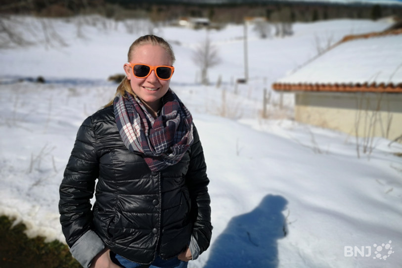 Meryl Sunier aime passer ses journées dans le ferme de ses grands-parents, au pied du Chasseral.