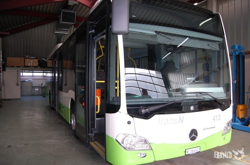 Des bus pour relier le canton à l'aéroport aux extrémités de la journée, c'est l'offre de transN.