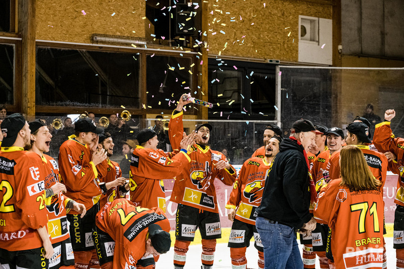 Le HCFM est devenu champion romand de 1re ligue en mars dernier en dominant St-Imier en finale des play-off (photo : Jonathan Vallat).