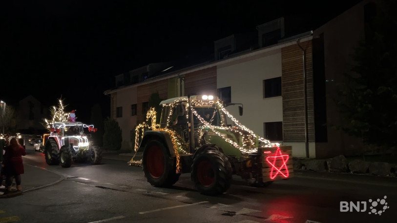 Un cortège de tracteurs a parcouru les routes jurassiennes. 
