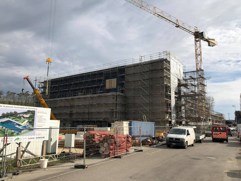 Le chantier de la nouvelle patinoire de Porrentruy se poursuit à l'heure actuelle. (Photo : Facebook Hockey-Club Ajoie)