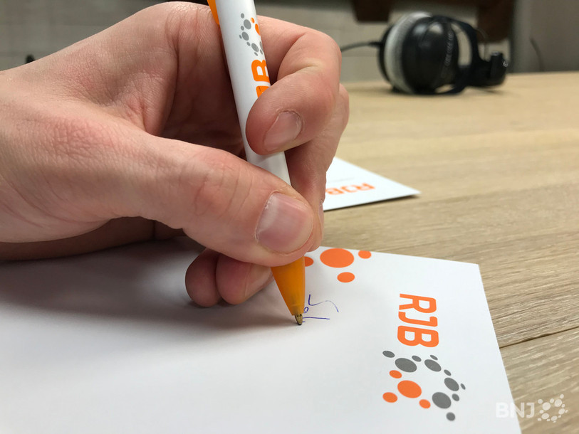 Les lettres envoyées à RJB seront lues à l'antenne.