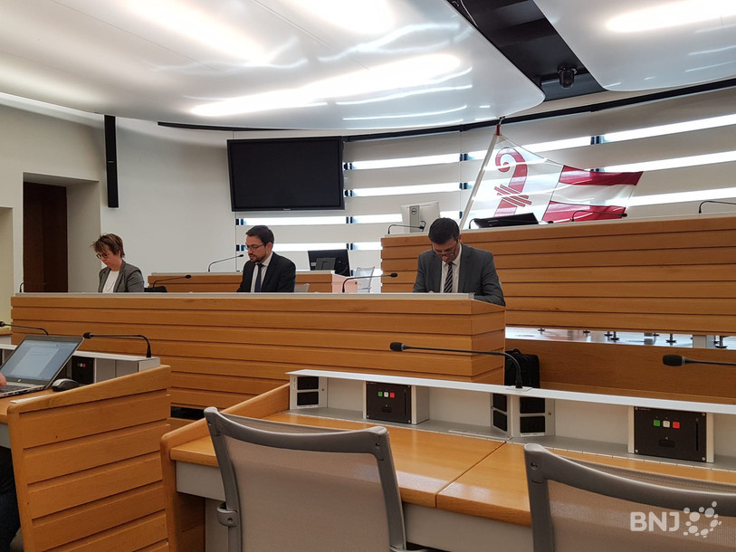 Le Gouvernement jurassien annonce des mesures pour soutenir, entre autres, l'économie jurassienne.
