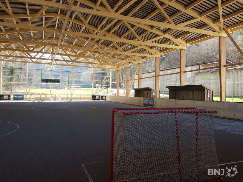 Le piste du SHC Buix est désormais recouverte d'un toit imposant.