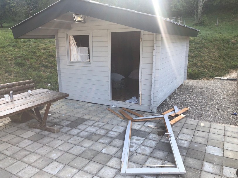 La cabane utilisée par l'Amicale de pétanque a aussi été visée