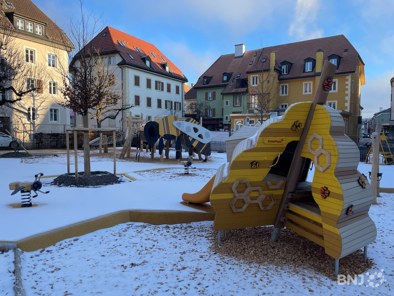 La place de jeux des Lilas rénovée n'est pas encore accessible au public.