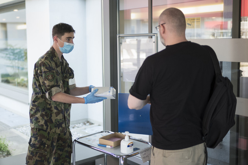 Les soldats sont intervenus en renfort des services de sauvetage bernois. (Photo : archive KEYSTONE/Alessandro della Valle).