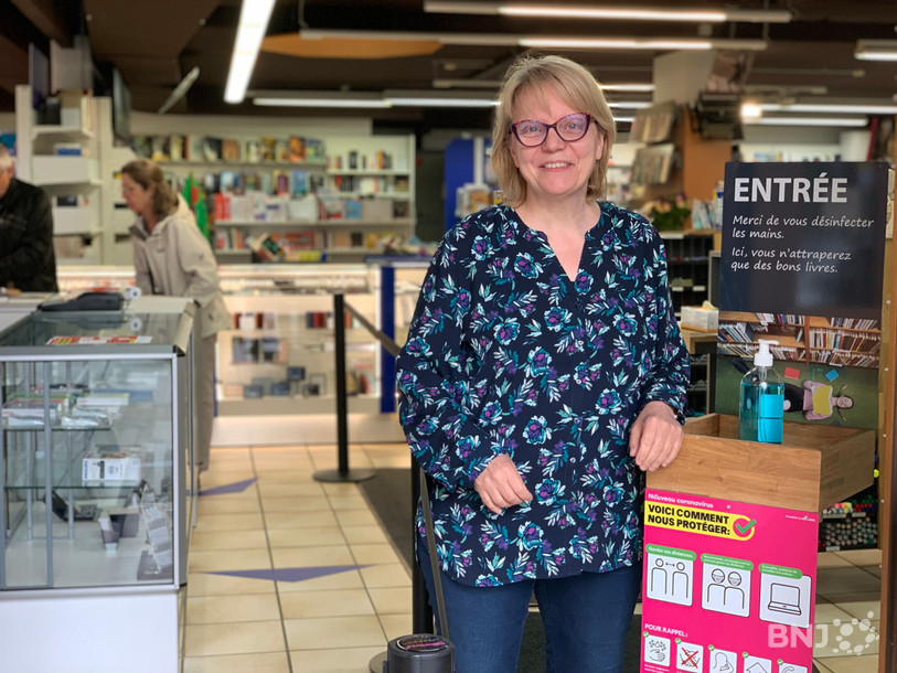 Nicole Brosy, directrice de la Page d'encre, a mis en place toutes les mesures d'hygiène nécessaires dans son commerce.