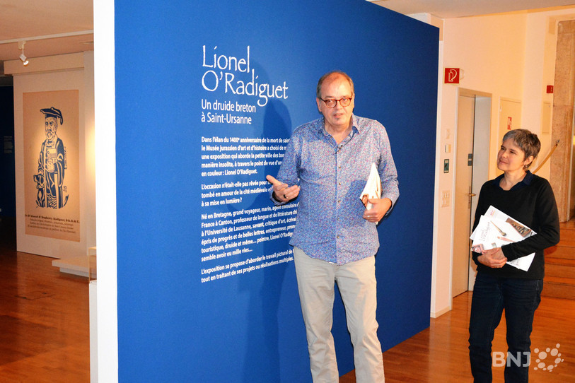 Vincent Friedli, co-commissaire de l'exposition, et Nathalie Fleury, directrice-conservatrice du Musée jurassien d'art et d'histoire, présentent cette nouvelle exposition.